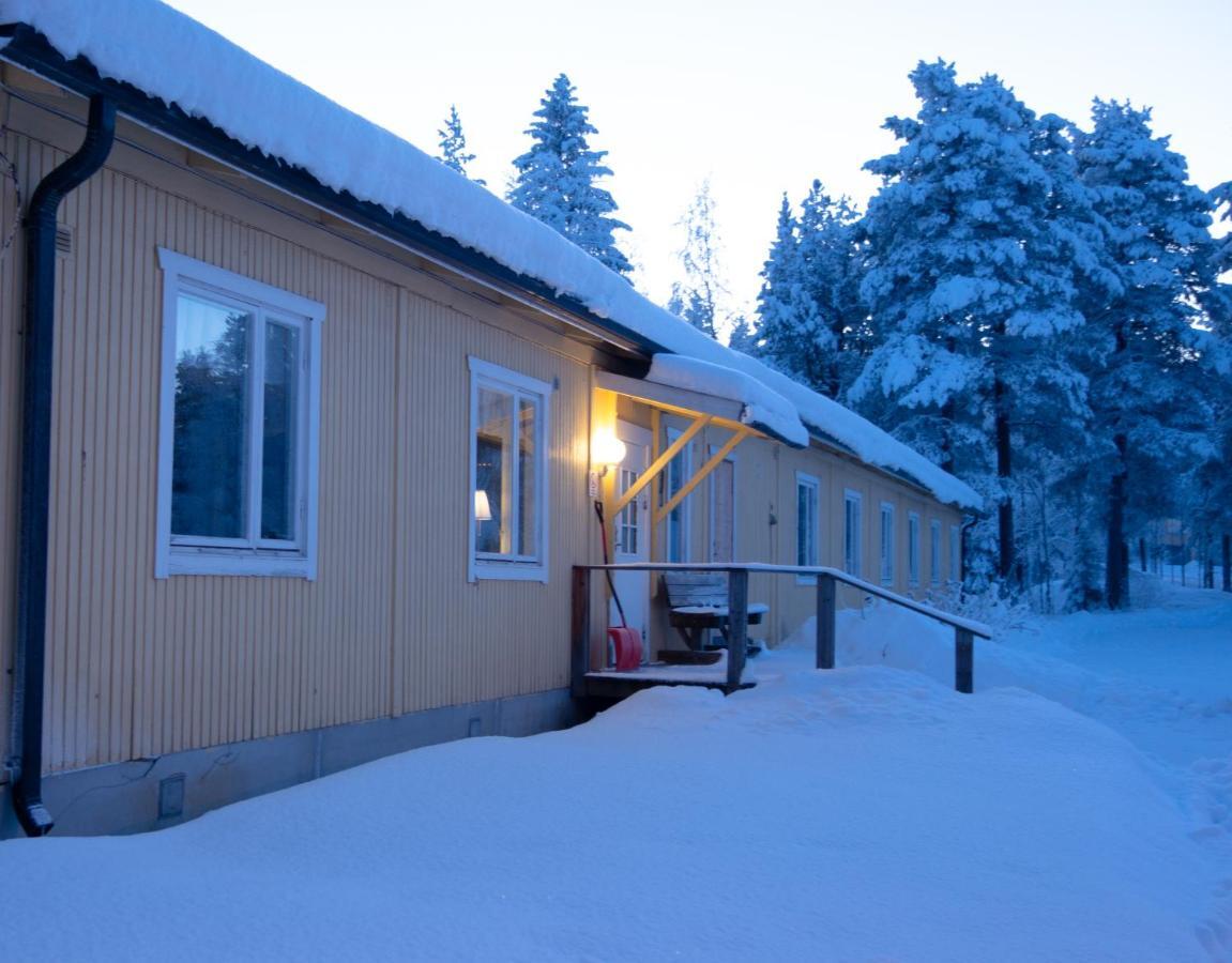 Hostel Skogsglaentan Storuman Buitenkant foto
